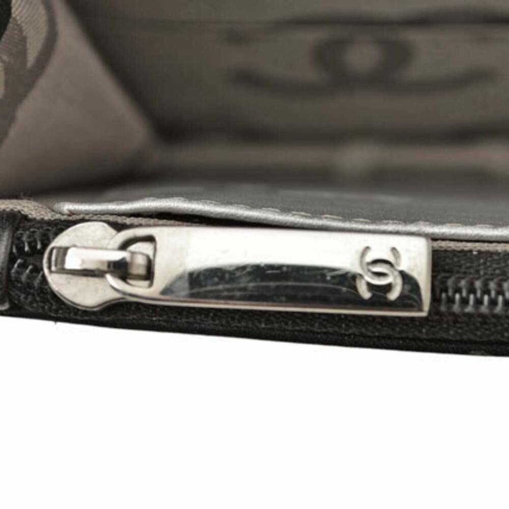 CHANEL Black Wallet - Picture 13 of 16